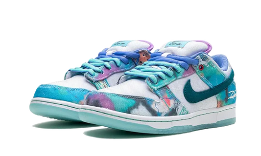 SB Dunk Low Futura Laboratories Bleached Aqua